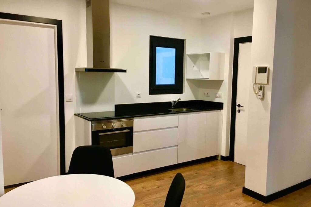 Loft De Diseno Con Balcon Lägenhet Figueres  Exteriör bild