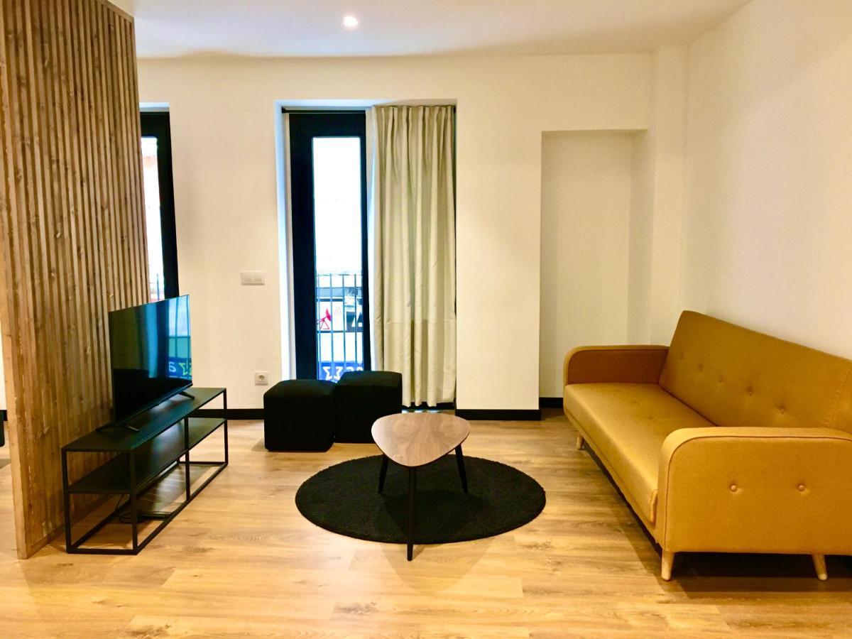 Loft De Diseno Con Balcon Lägenhet Figueres  Exteriör bild
