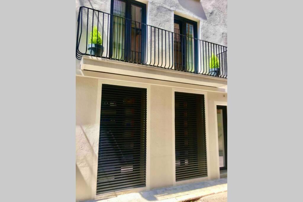 Loft De Diseno Con Balcon Lägenhet Figueres  Exteriör bild